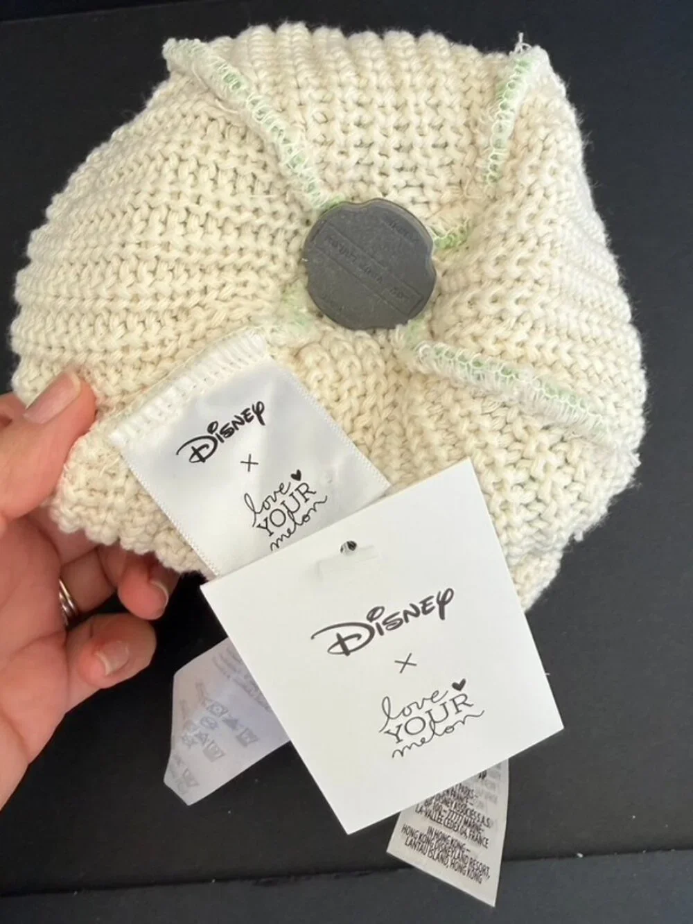Disney X Love Your Melon Tiana Princess and the Frog Detachable Pom Beanie NEW